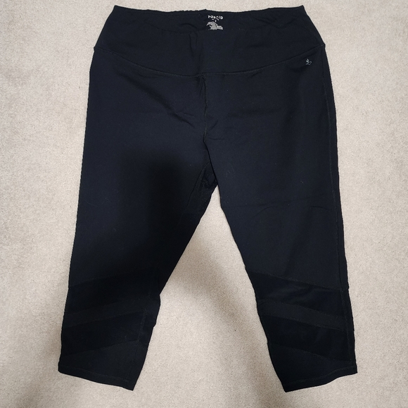 Torrid Black Active Cropped Leggings Sz 3 - Picture 1 of 4